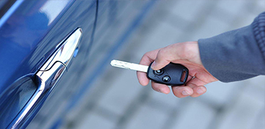 沙坪乡汽车钥匙锁在车里了怎么办？如何开汽车锁