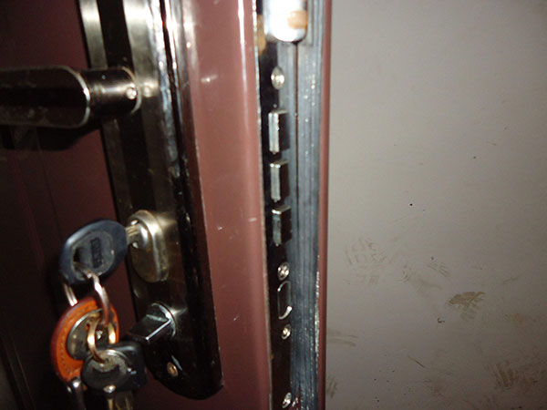 沙坪乡防盗门换锁芯注意事项